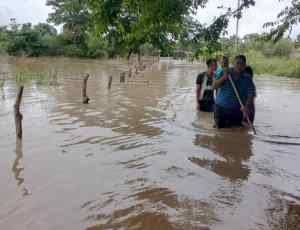 Una colchoneta y una bolsa de comida: La única ayuda recibida por los damnificados de las lluvias en Barinas