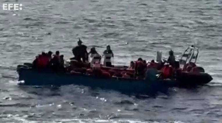 Open Arms rescata a 38 migrantes en el Mediterráneo y no cesan las llegadas a Italia