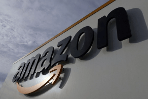 Tras serie de abusos laborales, Amazon paga millones de dólares a trabajadores explotados en Arabia Saudita