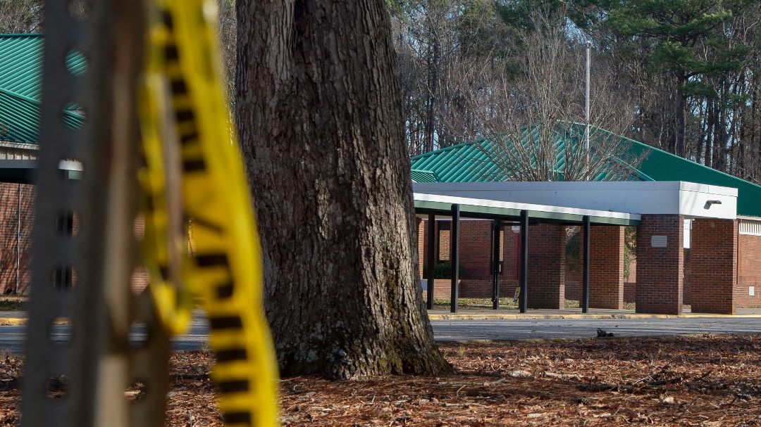 “Yo lo hice”: Niño de seis años que le disparó a su maestra en Virginia alardeó sobre el hecho