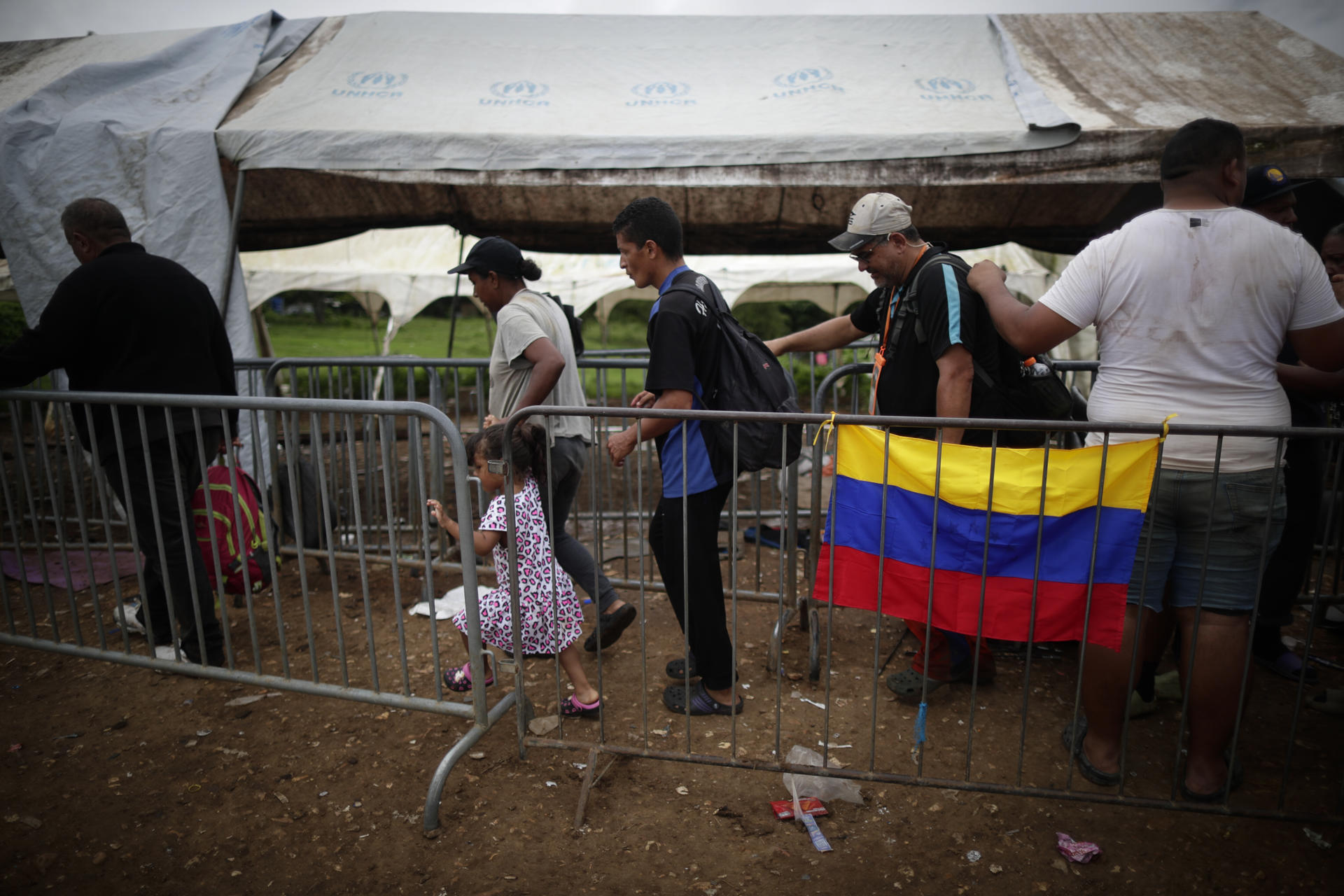 Costa Rica declarará emergencia por la ola de migración y deportará a quienes “se porten mal”