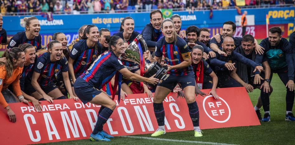 Fútbol femenino español convoca dos jornadas de huelga para mejorar convenio colectivo