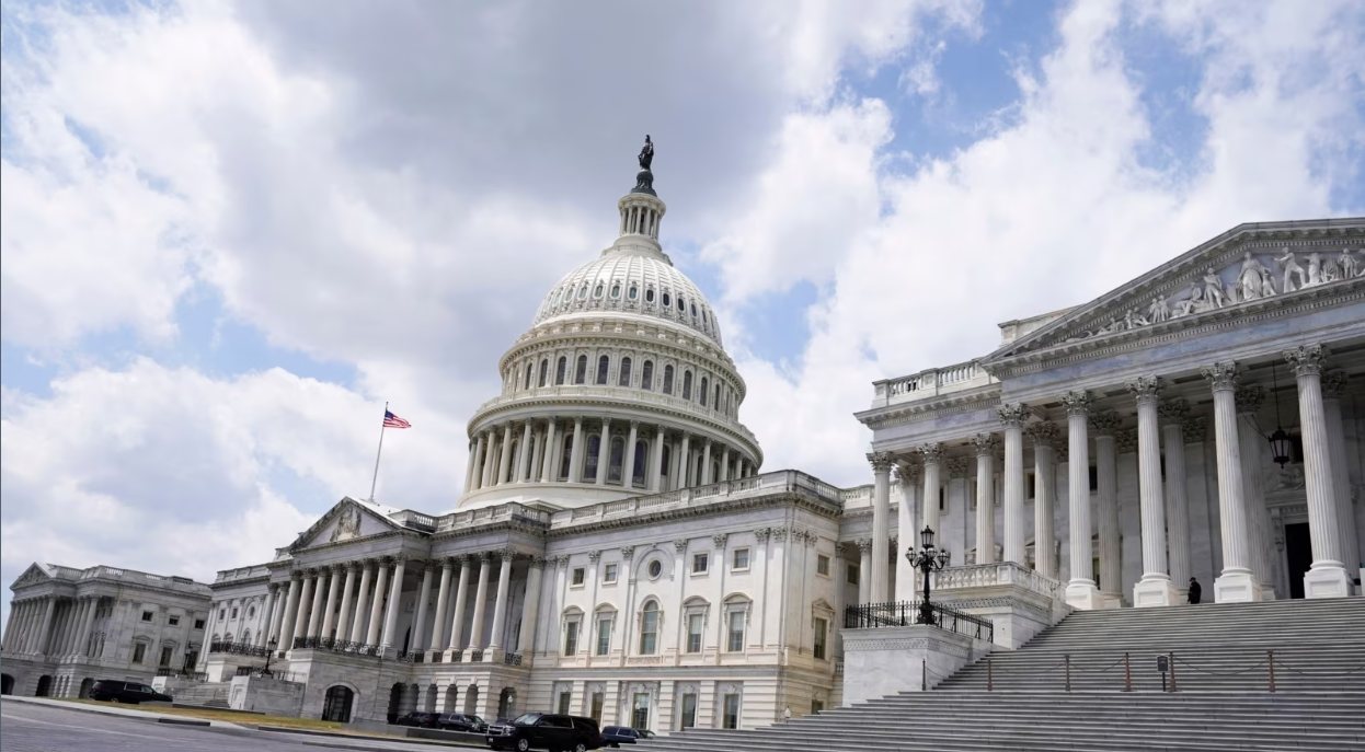 EEUU: Congreso regresa de vacaciones entre amenaza de cierre del gobierno (Video)