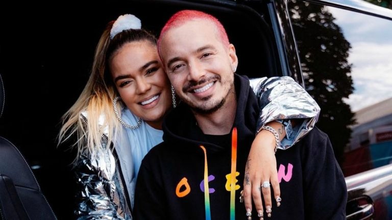 VIDEO: Karol G y el emotivo momento que vivió con J Balvin en concierto