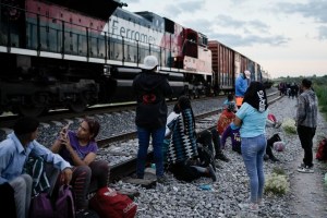 El parón de los trenes con rumbo a la frontera de EEUU destapa los estragos de la crisis migratoria
