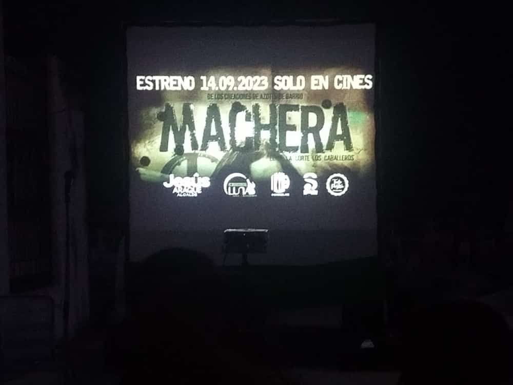 Desde un cementerio de Mérida se proyectó la película “Machera, el de la corte de los caballeros”