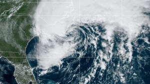 Se forma la tormenta tropical Ophelia frente a costas de las Carolinas