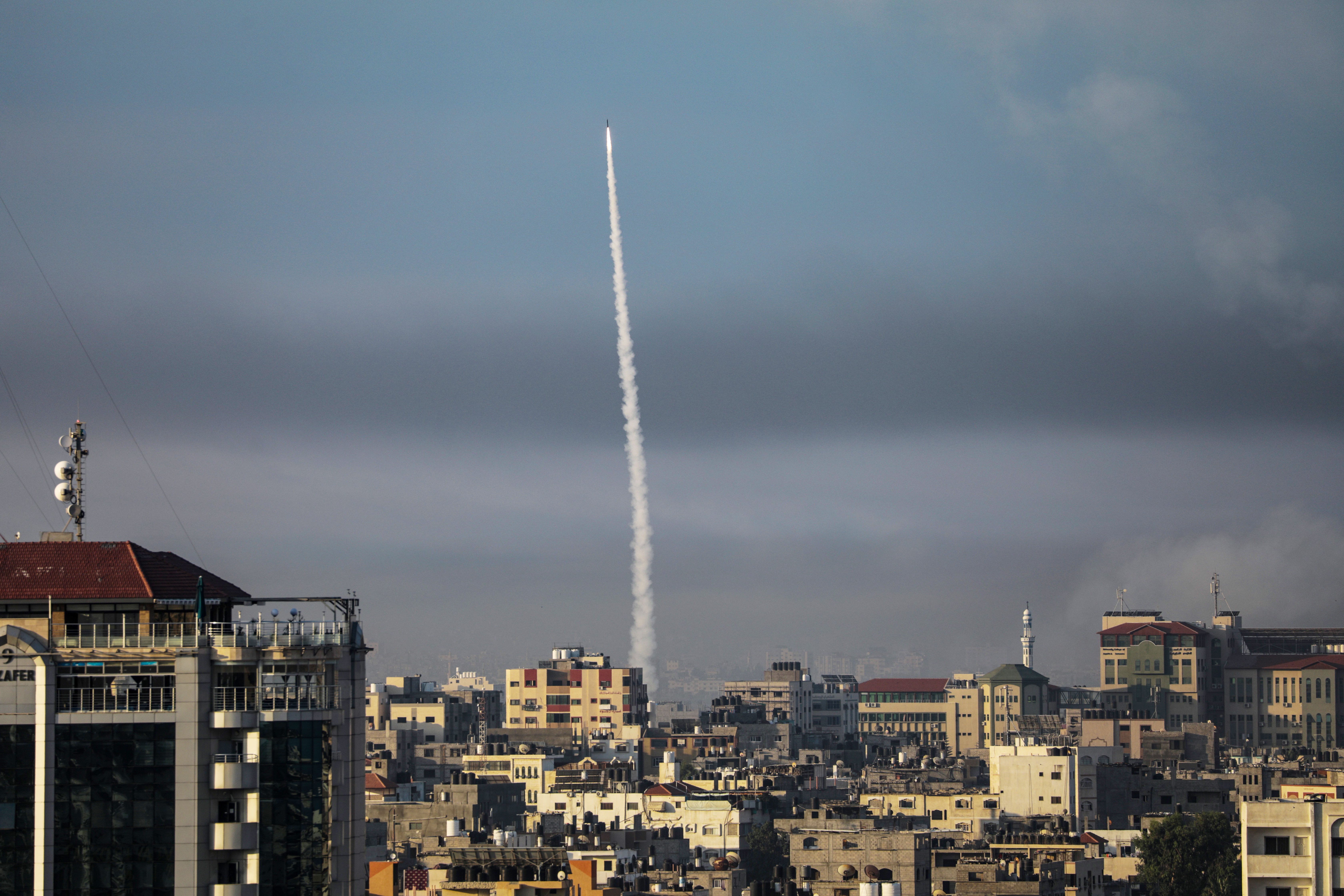 Cifra de muertos en Israel asciende a 300 y más de mil 600 heridos por la fuerte ofensiva de Hamás