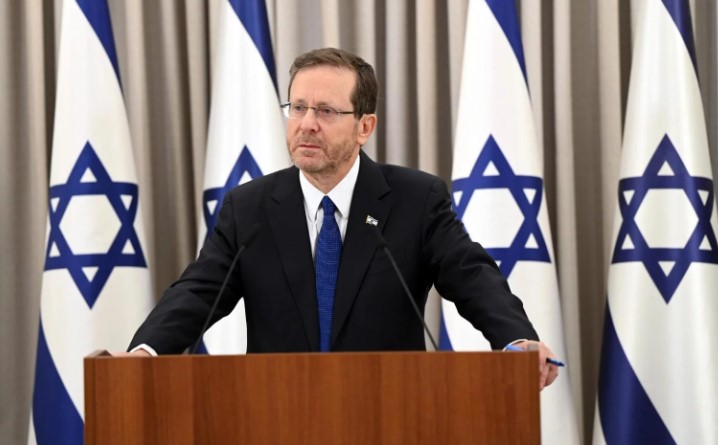 Presidente israelí Isaac Herzog: El anuncio del fiscal de la CPI es escandaloso