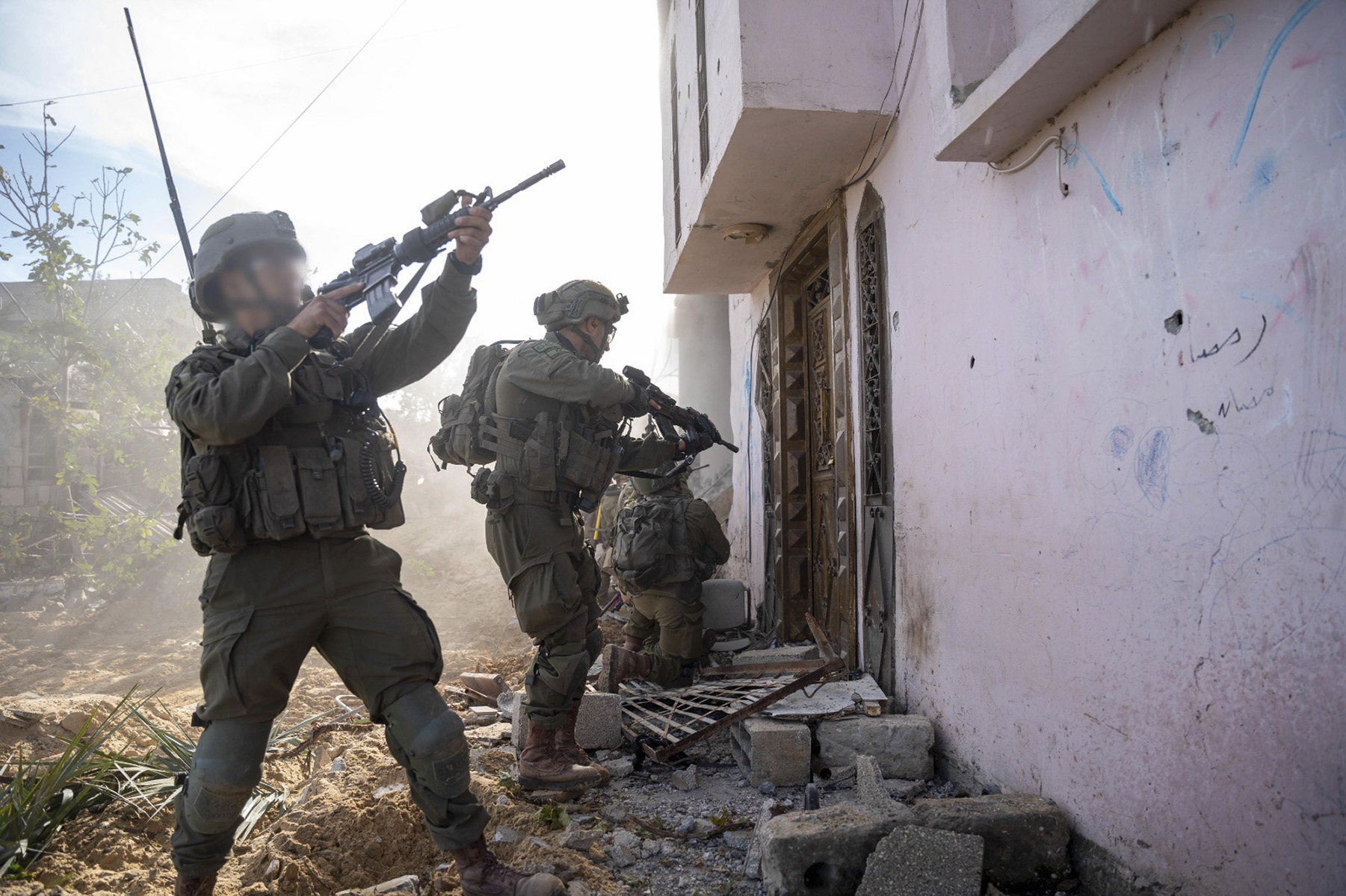 Israel pierde tres oficiales en combates en Gaza, entre ellos un general