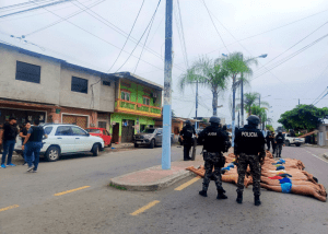 Detenidos más de 60 miembros de una banda criminal que intentaban tomar un hospital en Ecuador