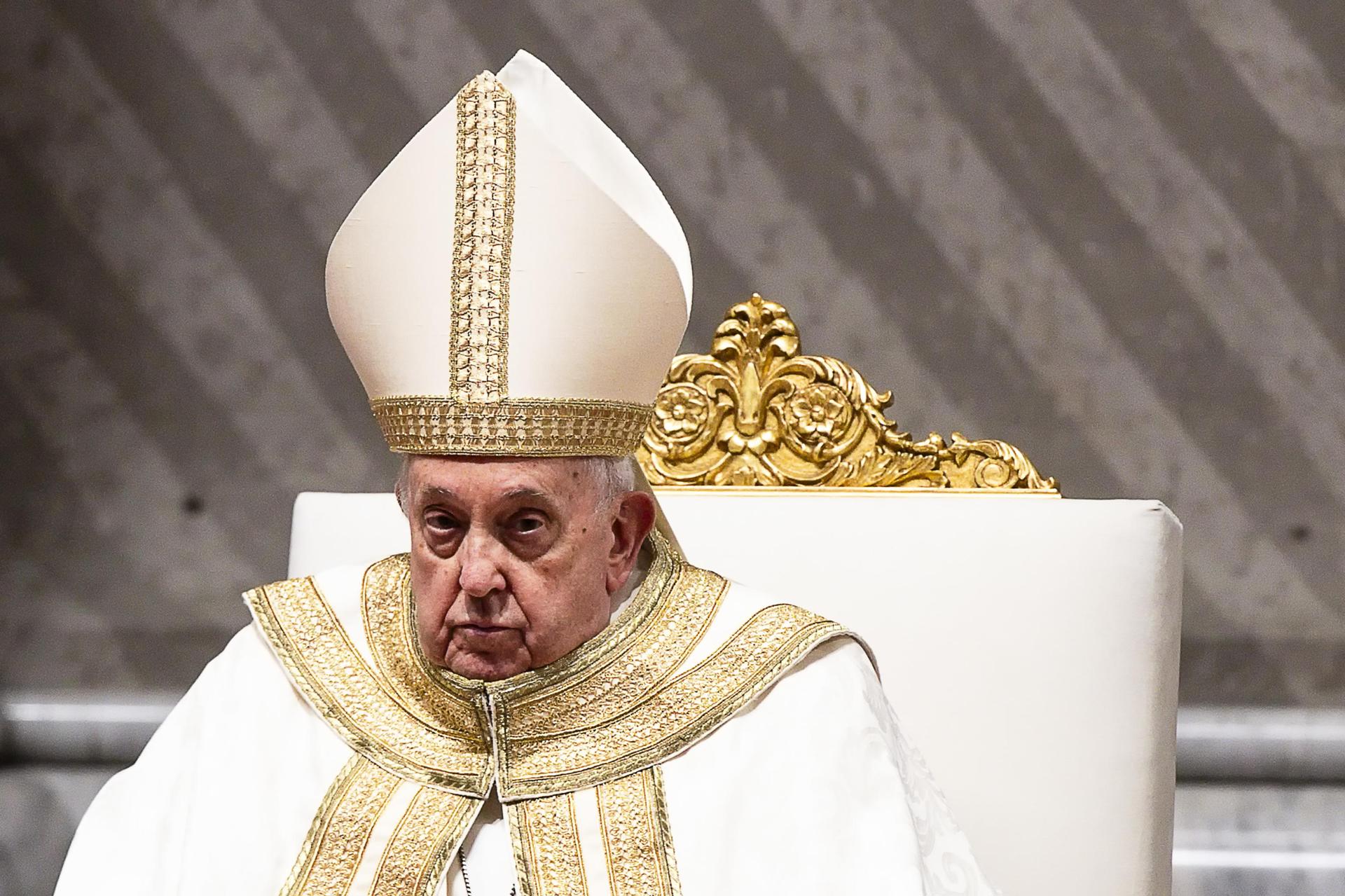 El papa Francisco aseguró que hay mucho que hacer para que “se reconozca realmente la igualdad de las mujeres”