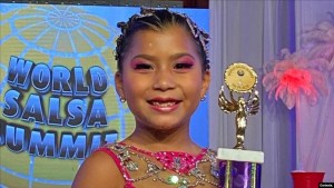 Giovanna Gómez, la niña venezolana que ganó dos categorías en importante competencia de salsa en EEUU