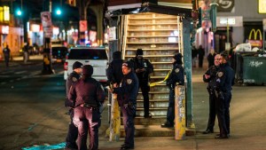 Joven de 14 años provocó tiroteo que dejó un latino muerto y cinco heridos en metro de El Bronx