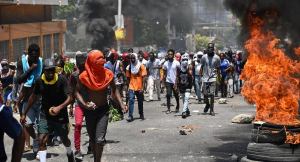 Al menos una decena de muertos tras el ataque de las bandas a la cárcel de Puerto Príncipe