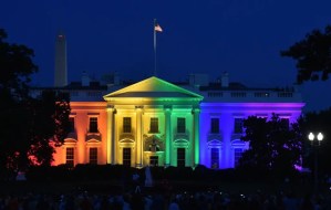 Biden proclama este Domingo de Pascua como el “Día de Visibilidad Transgénero” en los EEUU