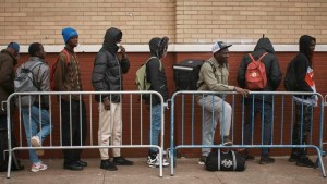 Nueva York ya no está obligada por ley a garantizar alojamiento a largo plazo para migrantes adultos