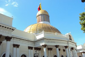 “Ley antifascismo”, enmascarada arma de hostigamiento que se debatirá en el Palacio Federal Legislativo