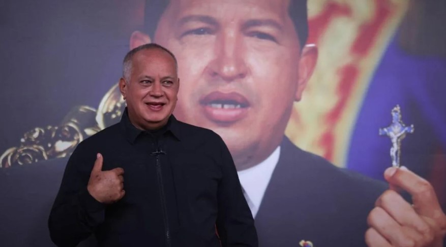 Diosdado Cabello leyó supuesto volante de la oposición llamando a tomar Miraflores el #29Jul