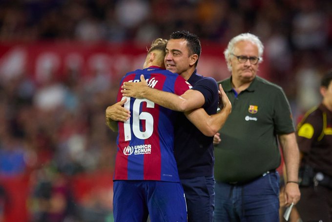 Fermín López aseguró el triunfo del Barcelona en el último partido de la temporada y Xavi Hernández 