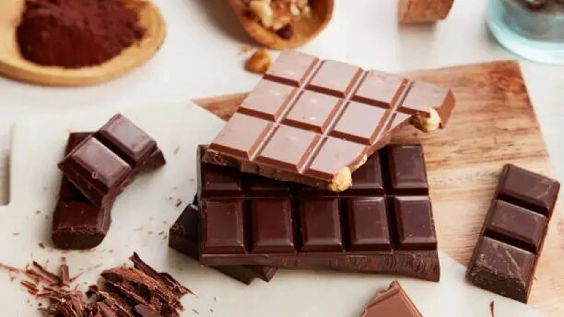 Comer chocolate después de cenar: esto es lo que le pasa a tu cuerpo si lo haces