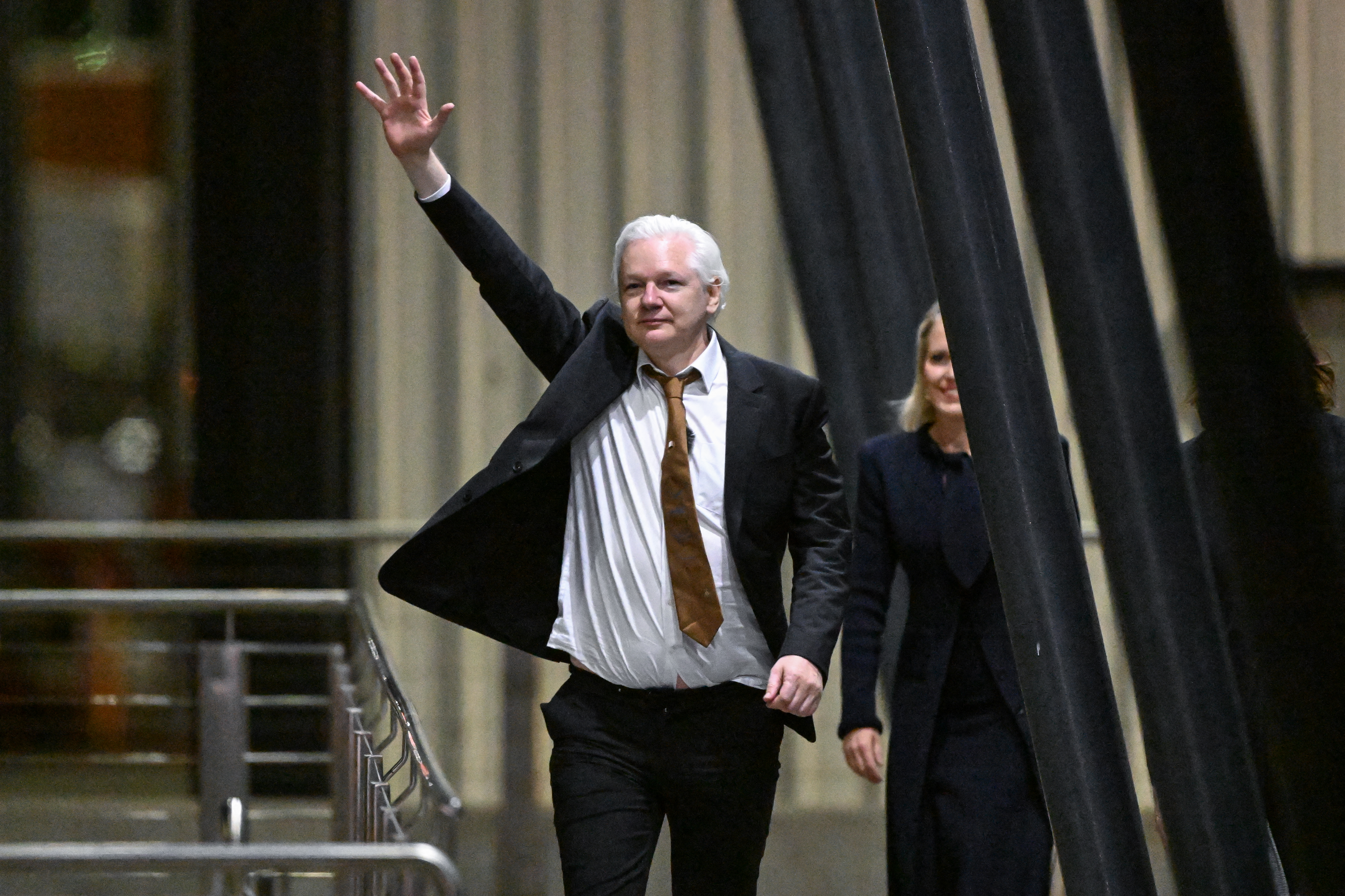 Julian Assange llega a Australia tras formalizar su libertad con la justicia de EEUU