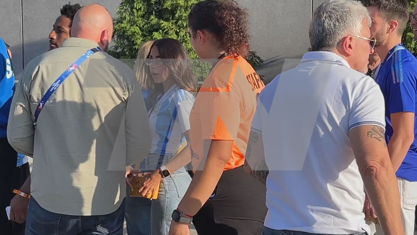 VIRAL: custodios no dejaron pasar a Antonela Roccuzzo con su cartera al estadio de la Copa América