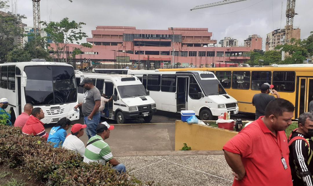 Venezuelan Chavismo warns Bolívar public transportation providers: “There is no need to aid in any way the mobilization of María Corina Machado”