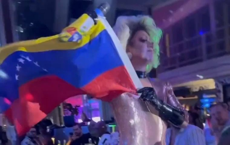 Destruyen a reconocido influencer venezolano por desinformar a la comunidad LGBTQ+