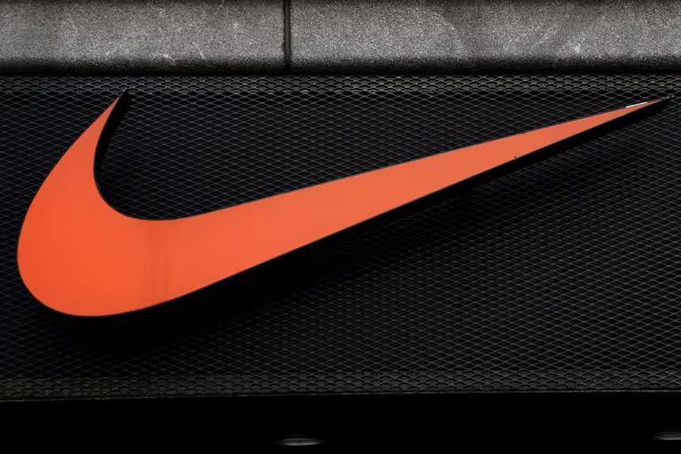 Acciones de Nike sufrieron su mayor caída desde 2001