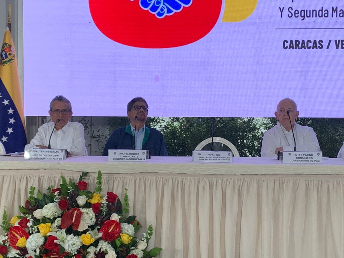 Alias “Iván Márquez” reaparece en Caracas para diálogo con el gobierno de Petro (IMÁGENES)