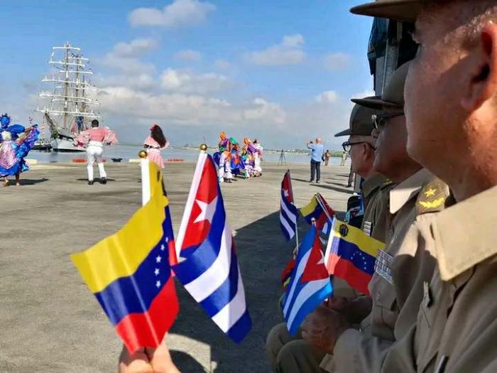 Buque escuela Simón Bolívar arribó a Cuba: la visita coincide en medio de tensiones por navíos de Rusia, Canadá y EEUU