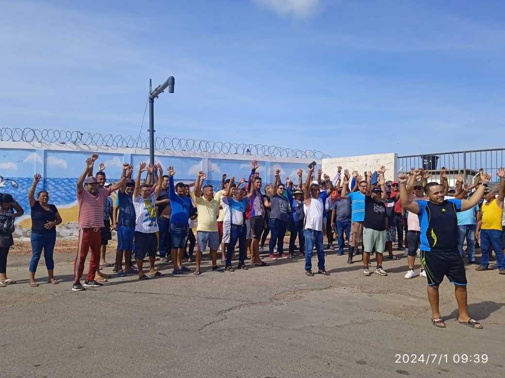Pescadores de Paraguaná protestaron para exigir indemnización de Pdvsa por contaminación del Golfete de Coro