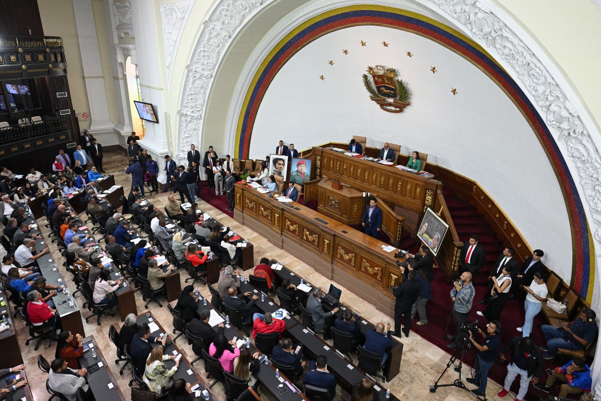 Chavismo postergó debate parlamentario de la polémica “ley contra el fascismo”