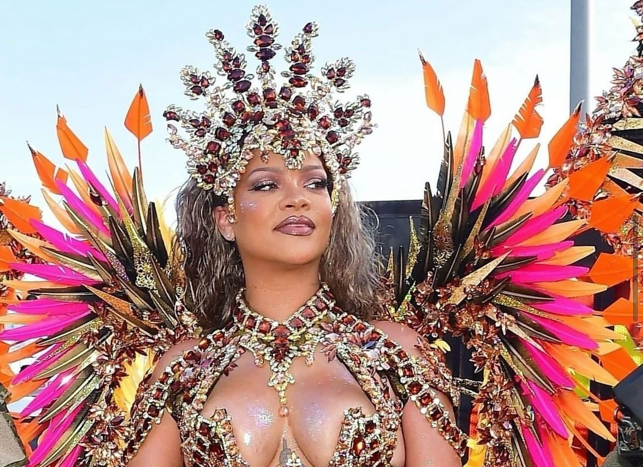 ¡Toda una garota! Rihanna sorprendió en los Carnavales de Barbados