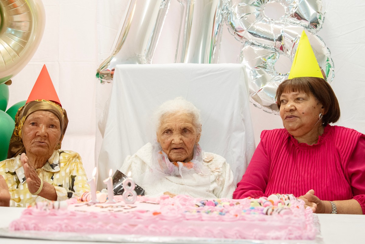 Una sudafricana celebra sus 118 años y se sitúa entre las personas más longevas del mundo (Fotos)