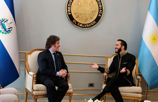 Nayib Bukele viajará a Argentina para reunirse con Javier Milei