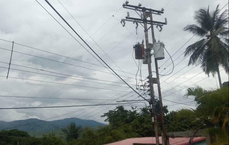 Explosión de transformadores dejó sin luz a familias de la comunidad Ricardo Montilla en Guárico