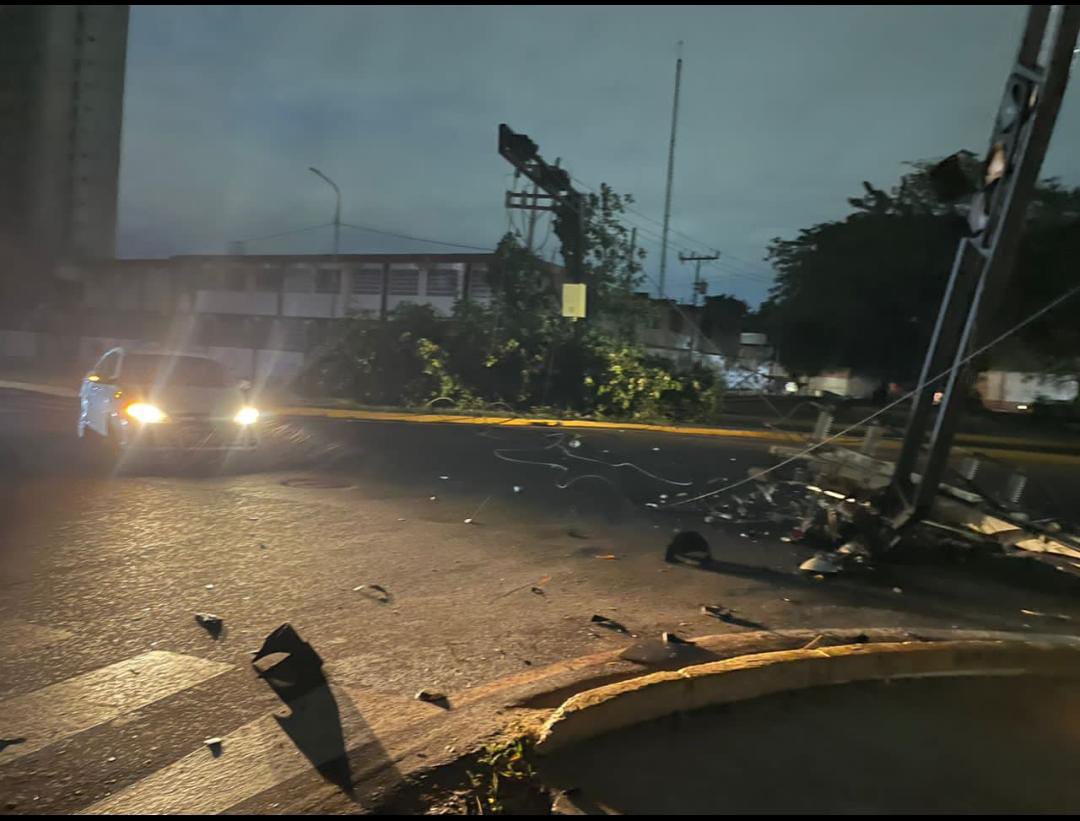 Vientos y fuertes lluvias afectaron tendido eléctrico en el Hospital Chiquinquirá de Maracaibo