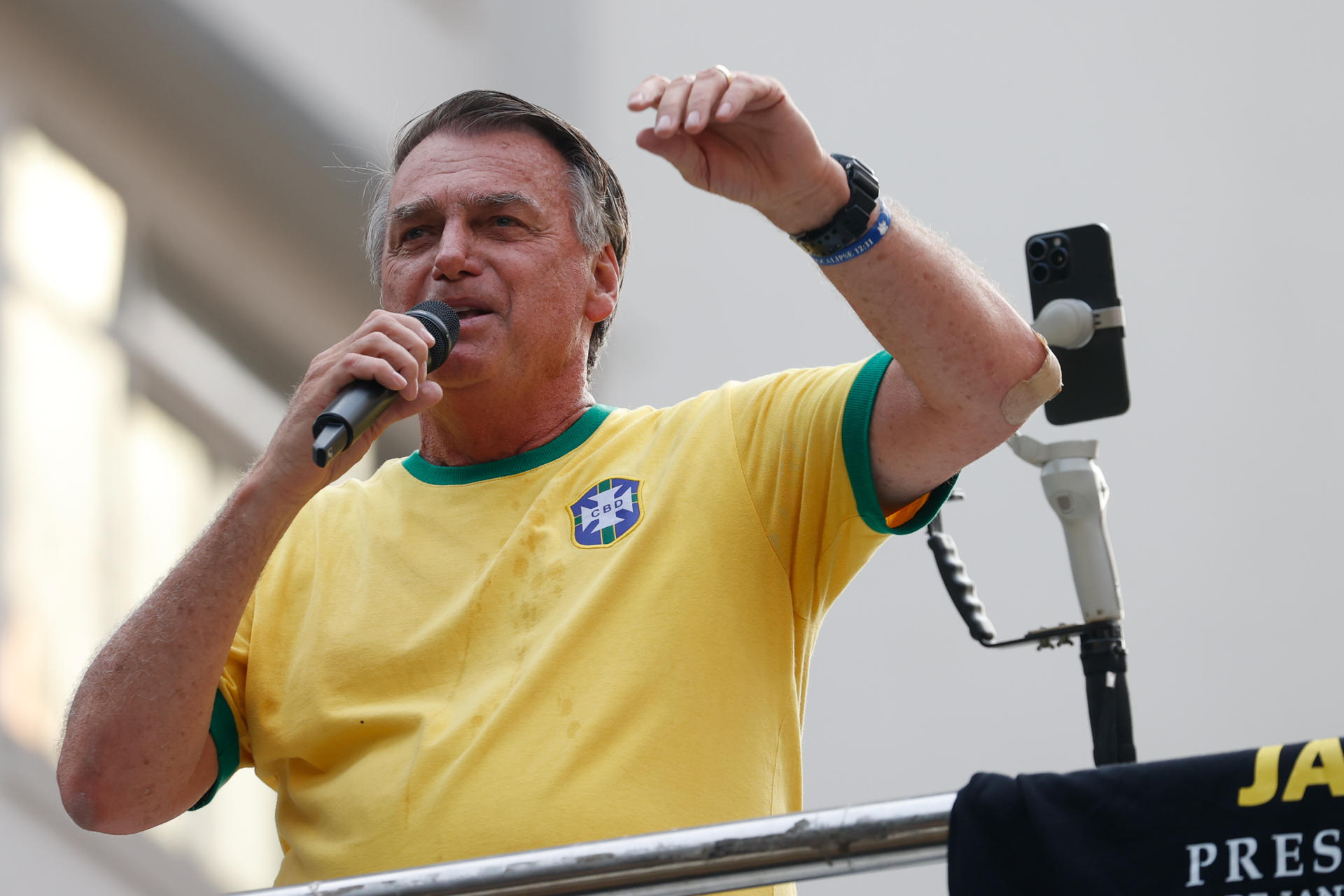 Jair Bolsonaro tachó de “dictador” al juez que lo investiga a él y a Elon Musk