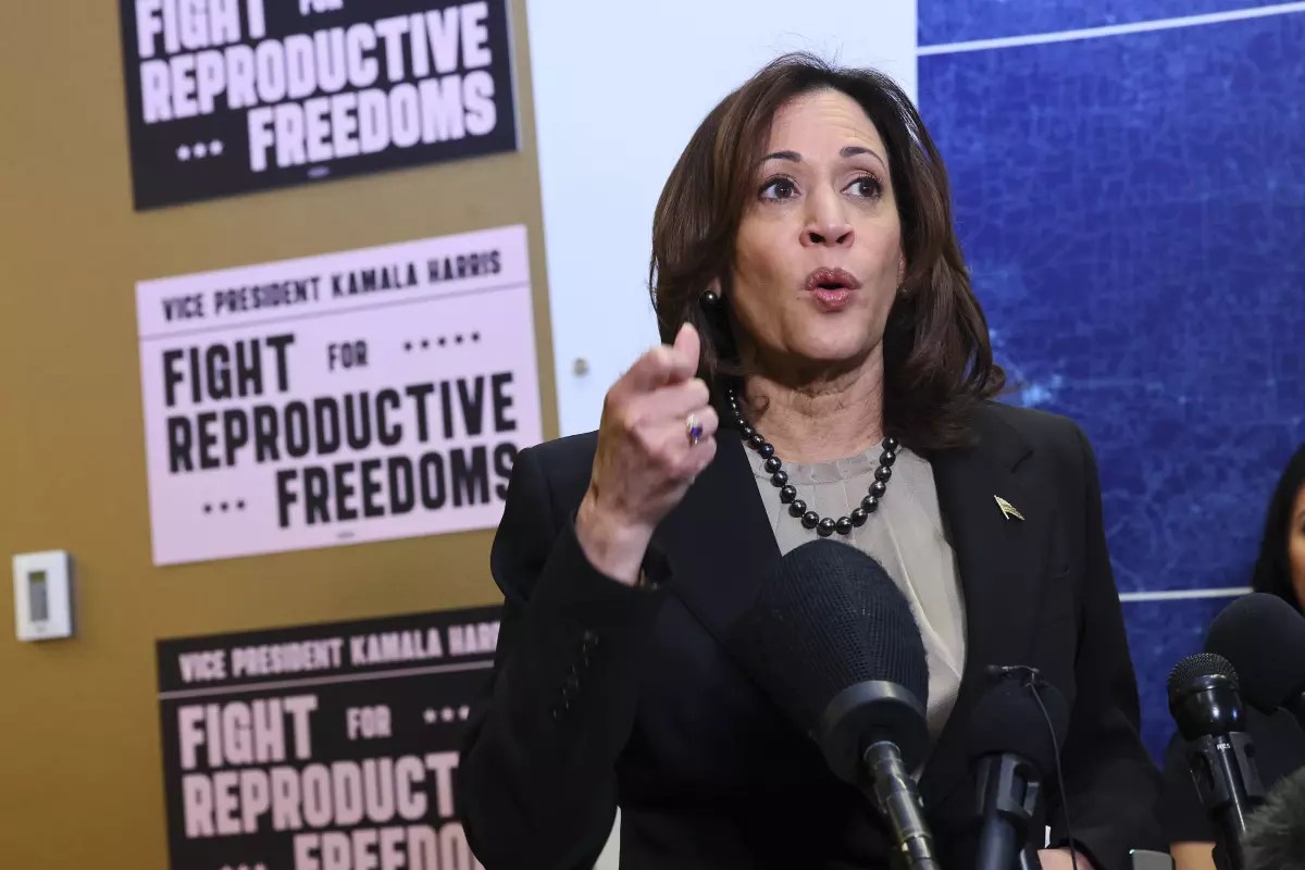 Kamala Harris lamenta muerte de una mujer por restricciones al aborto en EEUU